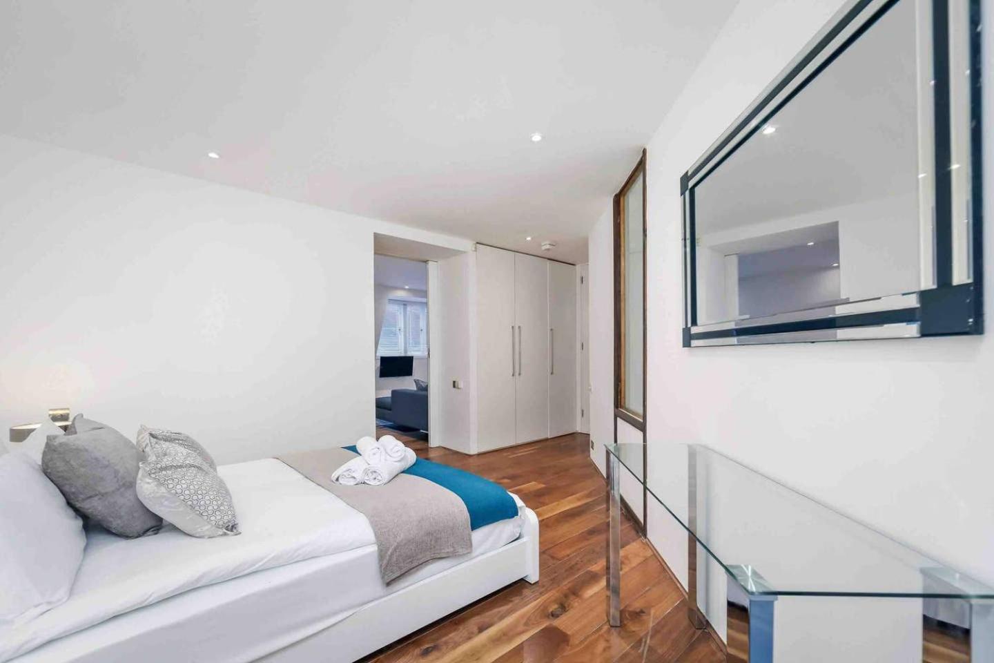 2 Bed By Oxford Circus And Regent Street! Appartement Londen Buitenkant foto