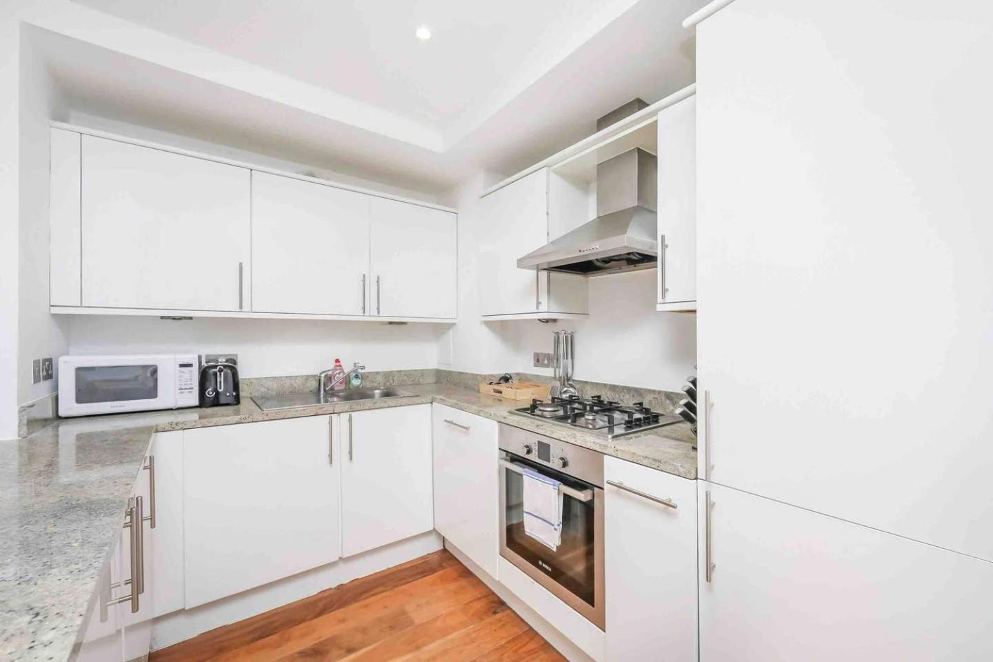 2 Bed By Oxford Circus And Regent Street! Appartement Londen Buitenkant foto