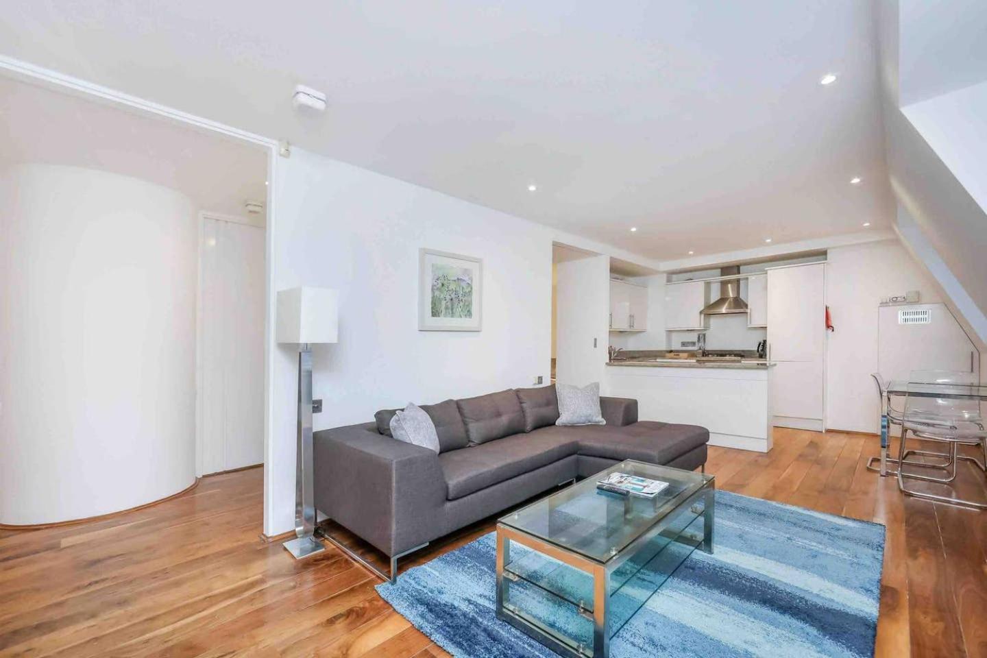 2 Bed By Oxford Circus And Regent Street! Appartement Londen Buitenkant foto